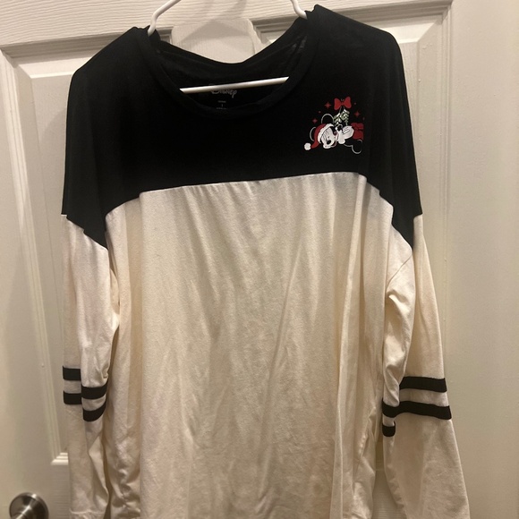 Torrid Disney Mickey Mouse Holiday Classic Fit Jersey Top Size 1X (14-16) - Picture 6 of 9